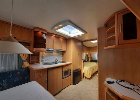                         Przyczepa kempingowa Hobby 560 Excellent UL - zdjęcie 2
                        