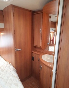                         Przyczepa kempingowa Hobby 495 Excellent - zdjęcie 4
                        