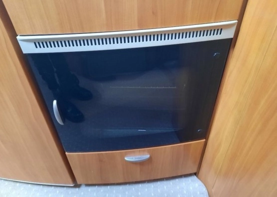                         Przyczepa kempingowa Hobby 540 Excellent UFE - zdjęcie 10
                        