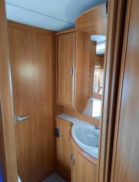                         Przyczepa kempingowa Hobby 540 Excellent UFE - zdjęcie 9
                        