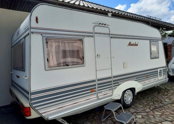                         Przyczepa kempingowa LMC 470 Musterland - zdjęcie 1
                        