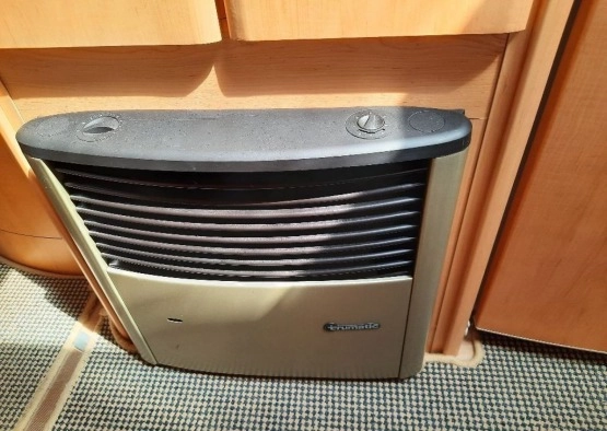                         Przyczepa kempingowa Hobby 500 KMFE De Luxe - zdjęcie 10
                        