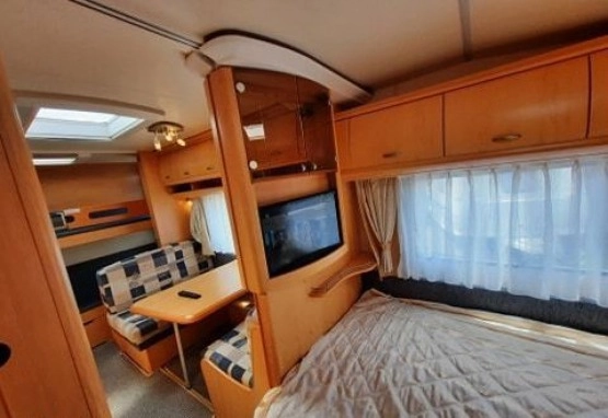                         Przyczepa kempingowa Hobby 500 KMFE De Luxe - zdjęcie 4
                        