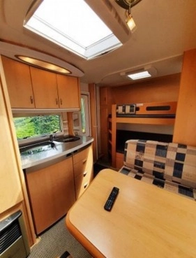                         Przyczepa kempingowa Hobby 500 KMFE De Luxe - zdjęcie 5
                        