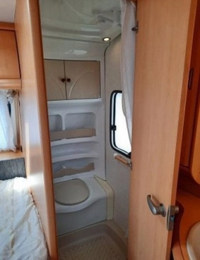                         Przyczepa kempingowa Hobby 500 KMFE De Luxe - zdjęcie 9
                        