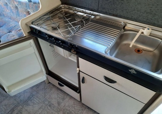                         Przyczepa kempingowa Hobby 450 - zdjęcie 4
                        