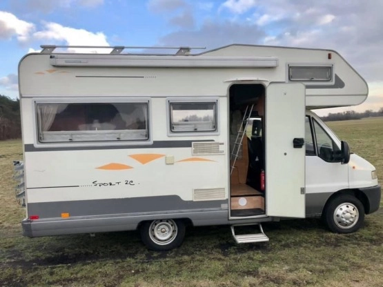                         Sprzedam pięknego kampera  - zdjęcie 11
                        