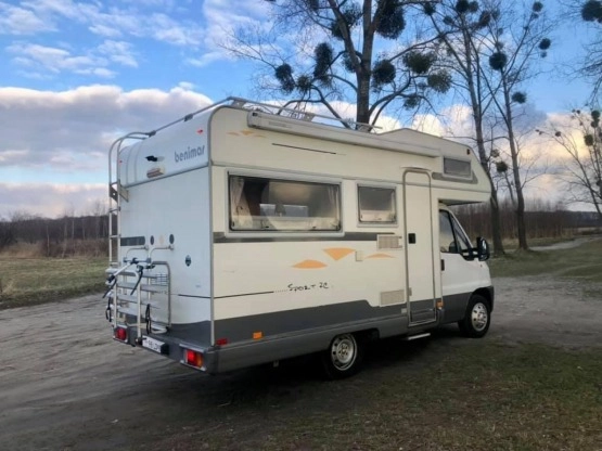                         Sprzedam pięknego kampera  - zdjęcie 8
                        