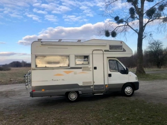                         Sprzedam pięknego kampera  - zdjęcie 9
                        