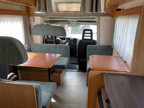                         Sprzedam SIEDMIO osobowego kampera ! - zdjęcie 19
                        