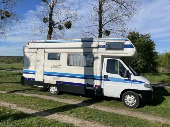                         Sprzedam SIEDMIO osobowego kampera ! - zdjęcie 2
                        