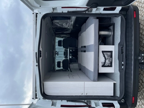                         Wynajem kamper - Renault Trafic 1,6 Kamperbus camper do wynajęcia - zdjęcie 12
                        