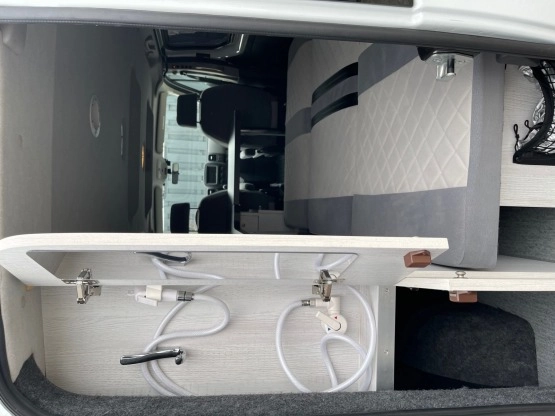                         Wynajem kamper - Renault Trafic 1,6 Kamperbus camper do wynajęcia - zdjęcie 13
                        