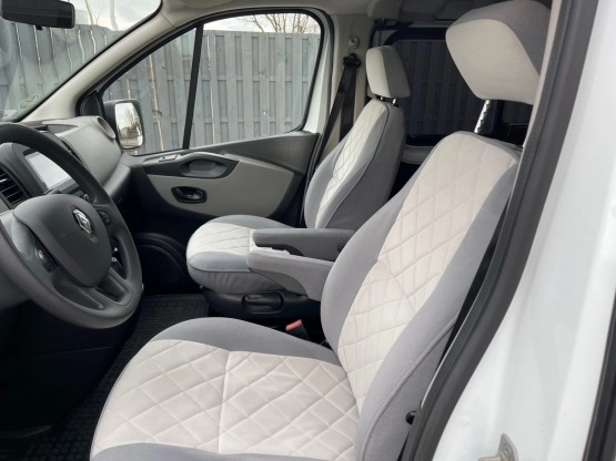                         Wynajem kamper - Renault Trafic 1,6 Kamperbus camper do wynajęcia - zdjęcie 2
                        