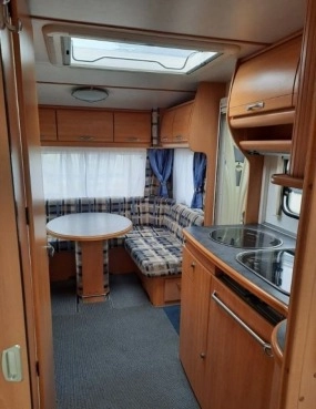                         Przyczepa kempingowa LMC 495 - zdjęcie 2
                        