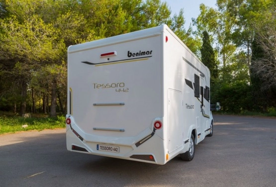                         Kamper Benimar Tessoro 442 - zdjęcie 2
                        