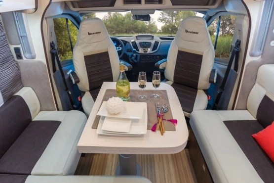                         Kamper Benimar Tessoro 442 - zdjęcie 4
                        