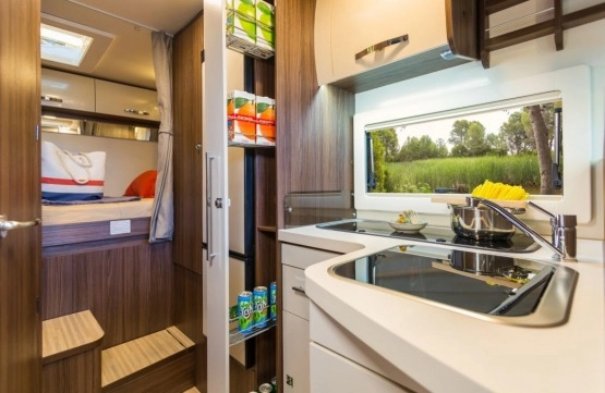                         Kamper Benimar Tessoro 442 - zdjęcie 5
                        