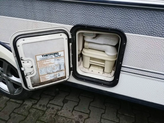                         Przyczepa kempingowa Hobby 470 - zdjęcie 8
                        