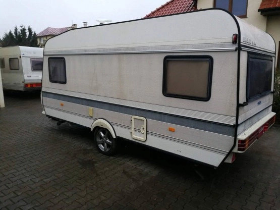                         Przyczepa kempingowa Hobby 470 - zdjęcie 9
                        