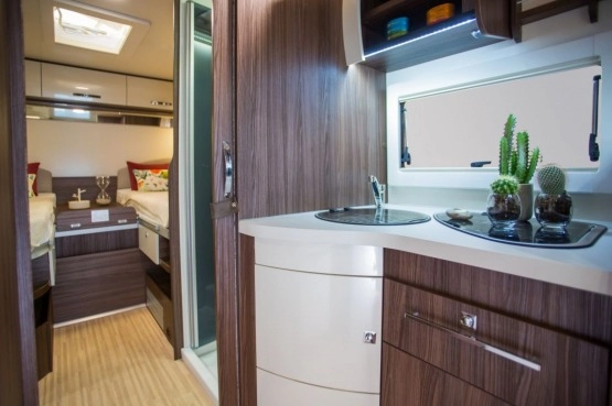                         Kamper Benimar Tessoro 467 - zdjęcie 7
                        