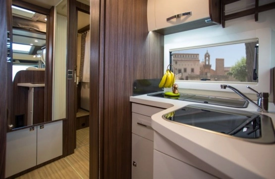                         Kamper Benimar Tessoro 494 - zdjęcie 10
                        