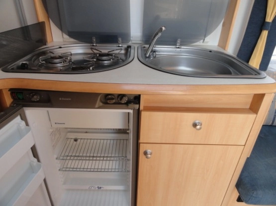                         Sprzedam Przyczepę Kempingową HOME CAR 466 KLIMA - zdjęcie 3
                        