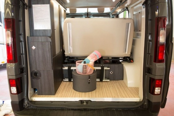                         Kamper Blaszak Benimar Benivan 101 - zdjęcie 5
                        