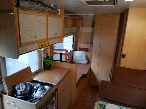                         Fiat Ducato CI Carioca  2.8 idtd Klimatyzacja silnikowa, Solar, Tempomat, Poduszki, 6-osobowy - zdjęcie 17
                        