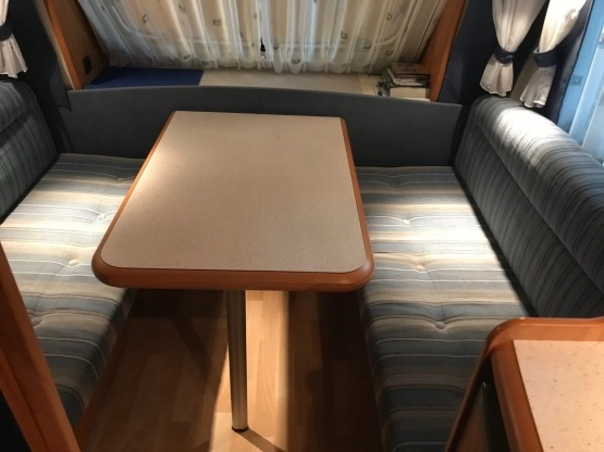                         Hobby De Luxe easy 450 UB w stanie idealnym - zdjęcie 8
                        