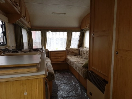                         Przyczepa Kempingowa Compass rok 1998 z Przedsionkiem  - zdjęcie 4
                        