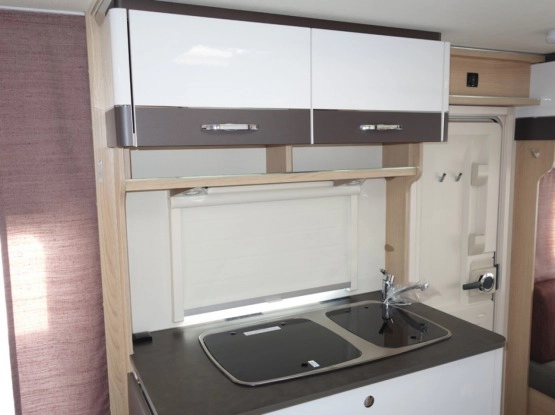                         Przyczepa kempingowa fabrycznie nowa Eriba Living 470 najnowszy model 2018 - zdjęcie 7
                        