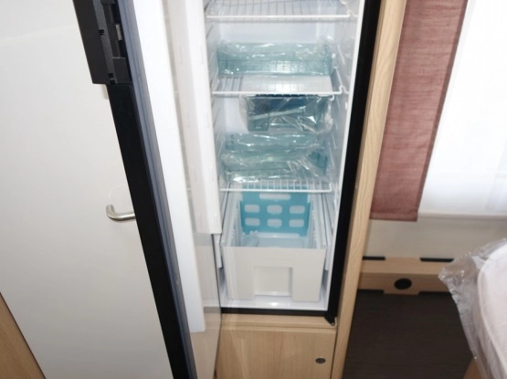                         Przyczepa kempingowa fabrycznie nowa Eriba Living 470 najnowszy model 2018 - zdjęcie 16
                        