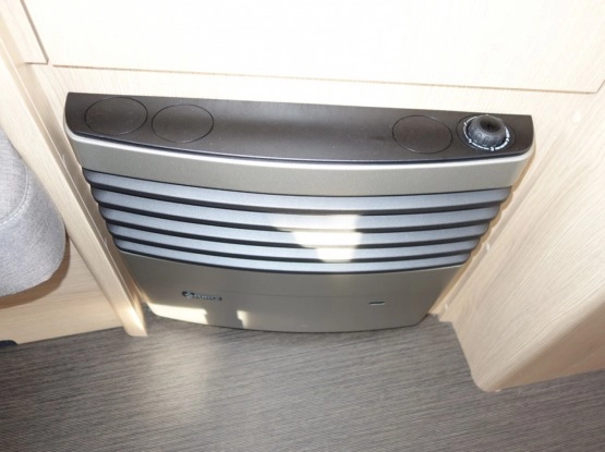                         Przyczepa kempingowa fabrycznie nowa Eriba Living 470 najnowszy model 2018 - zdjęcie 5
                        