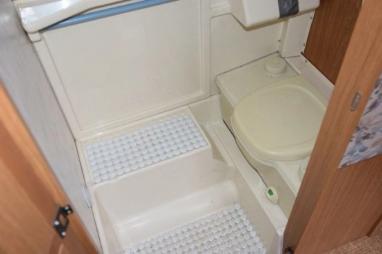                         Dethleffs nomad 390 - zdjęcie 7
                        