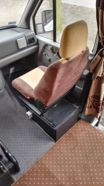                         Gotowa zabudowa do kampera Volkswagen lt35 /mercedes sprinter - zdjęcie 4
                        