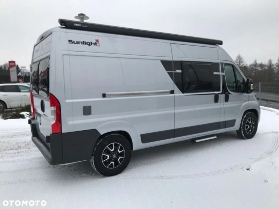                         Fiat Sunlight Cliff 600 2018 Wadowscy Kamper typu blaszak , camper na bazie blaszaka promocyjna cena - zdjęcie 3
                        