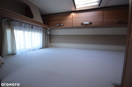                         Fiat Knaus Weisnberg 550 MG Rodzinna, kompaktowa alkowa dla 4 osób - zdjęcie 10
                        