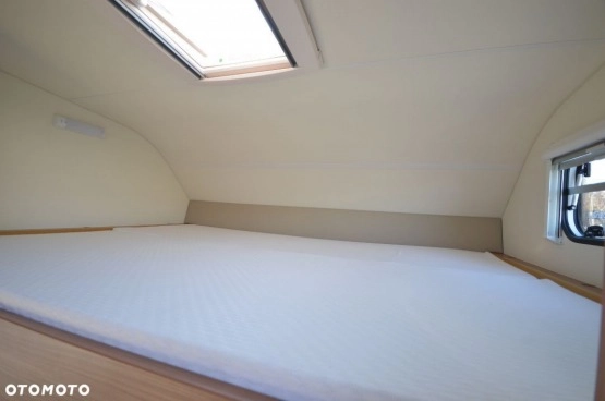                         Fiat Knaus Weisnberg 550 MG Rodzinna, kompaktowa alkowa dla 4 osób - zdjęcie 9
                        