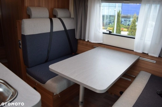                         KNAUS Weinsbeg Carahome AL700 DG 2017 Wadowscy - zdjęcie 9
                        