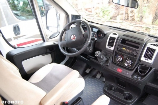                         Sunlight A68 2017 6.os Alkowa 2.3l WARSZAWA fvat 23% Wadowscy Rodzinna alkowa z łóżkiem piętrowym kamper camper Sunlight A68 6.Os Alkowa 2.3l WADOWSCY WARSZAWA Fvat 23% - zdjęcie 3
                        