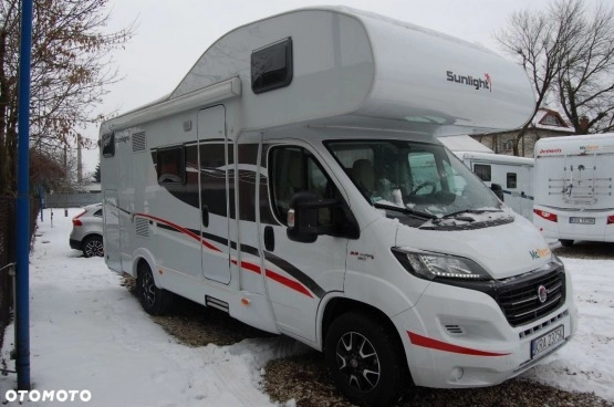                         Sunlight A68 2017 6.os Alkowa 2.3l WARSZAWA fvat 23% Wadowscy Rodzinna alkowa z łóżkiem piętrowym kamper camper Sunlight A68 6.Os Alkowa 2.3l WADOWSCY WARSZAWA Fvat 23% - zdjęcie 8
                        
