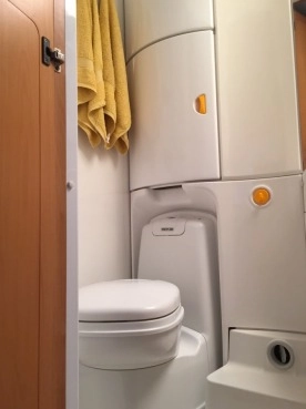                         Knaus azur 550 - zdjęcie 4
                        
