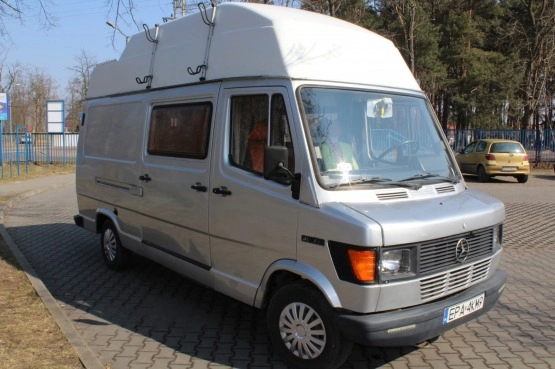                         Kamper Mercedes Benz 207 D  - zdjęcie 1
                        