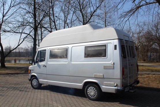                         Kamper Mercedes Benz 207 D  - zdjęcie 3
                        