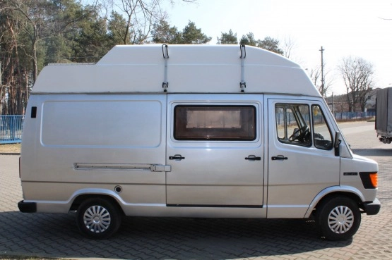                         Kamper Mercedes Benz 207 D  - zdjęcie 4
                        