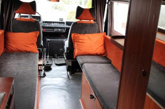                         Kamper Mercedes Benz 207 D  - zdjęcie 8
                        