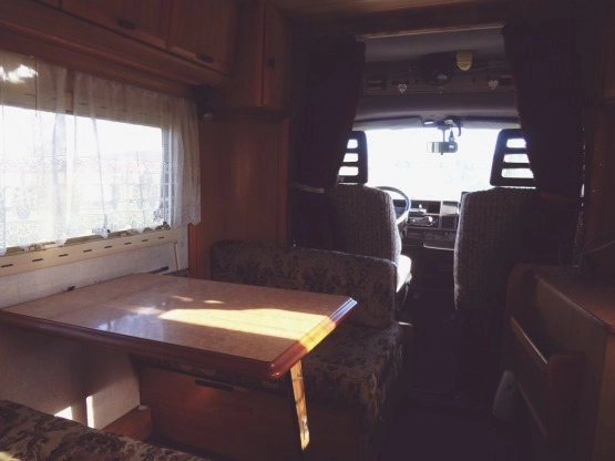                         PEUGEOT J5 2.5D CAMPER KLASYK - zdjęcie 15
                        