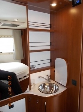                         RAPIDO 850 F - marka PREMIUM od autoryzowanego dealera - pełna historia - zdjęcie 14
                        