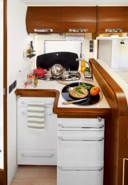                         RAPIDO 866 F - marka PREMIUM od autoryzowanego dealera, PROMOCJA – 47 000 PLN netto - zdjęcie 7
                        